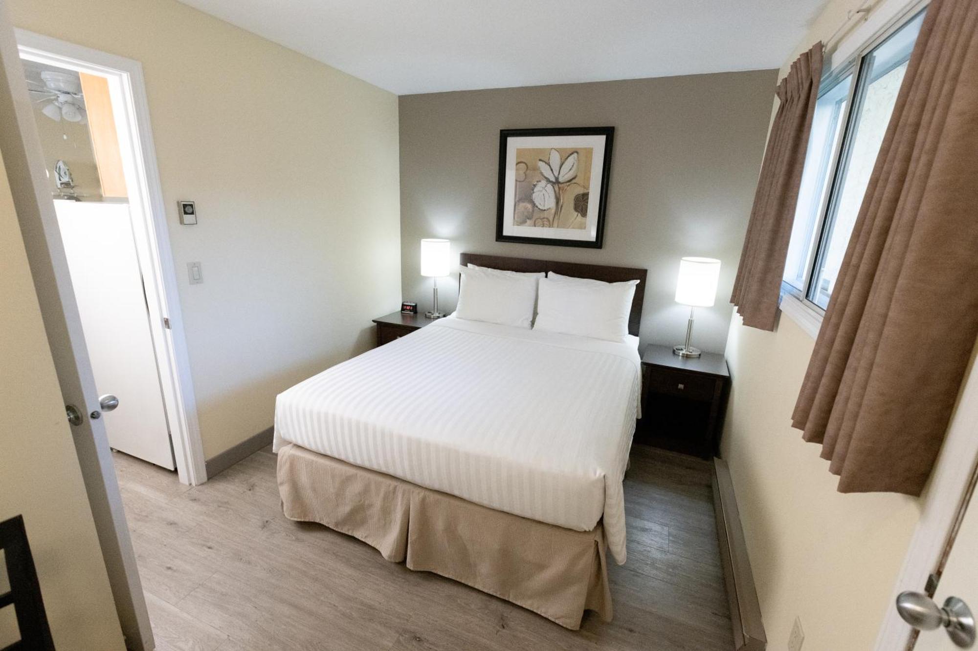 Siesta Suites Κελόουνα  Εξωτερικό φωτογραφία
