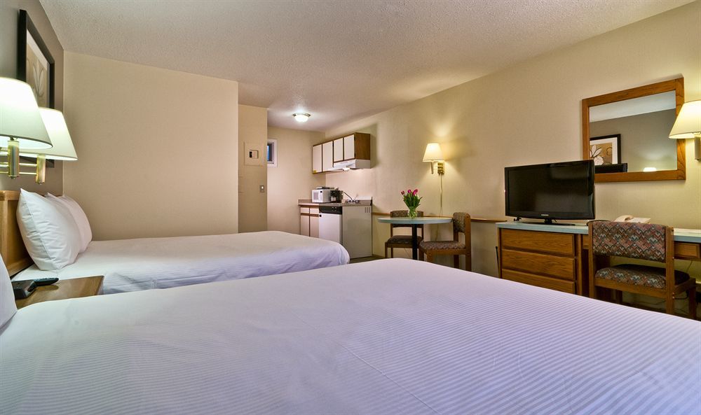 Siesta Suites Κελόουνα  Εξωτερικό φωτογραφία