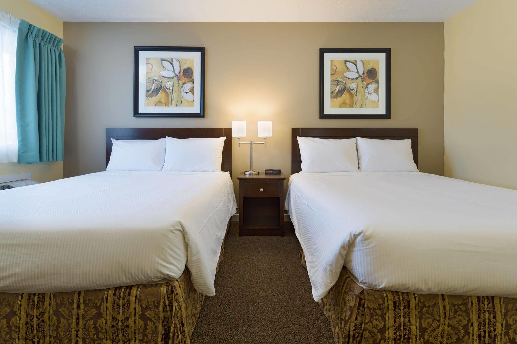 Siesta Suites Κελόουνα  Εξωτερικό φωτογραφία