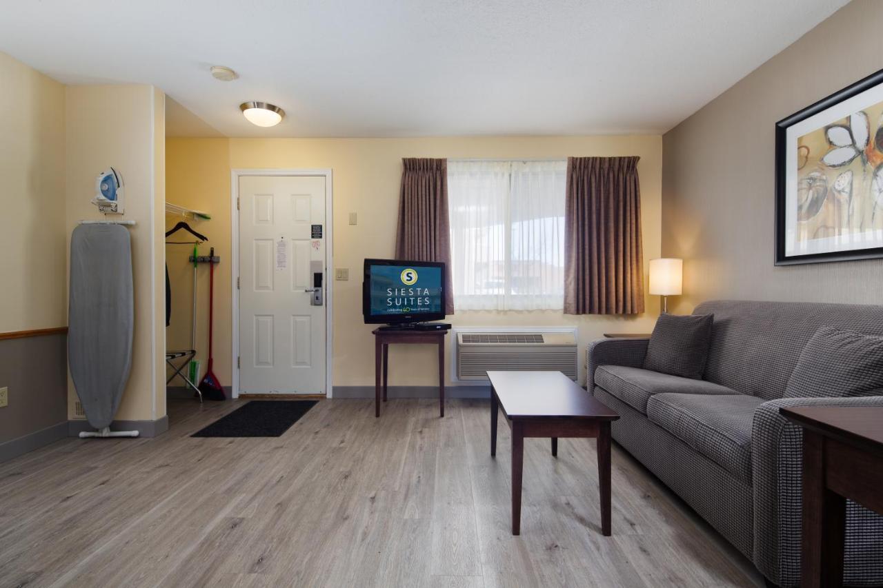 Siesta Suites Κελόουνα  Εξωτερικό φωτογραφία